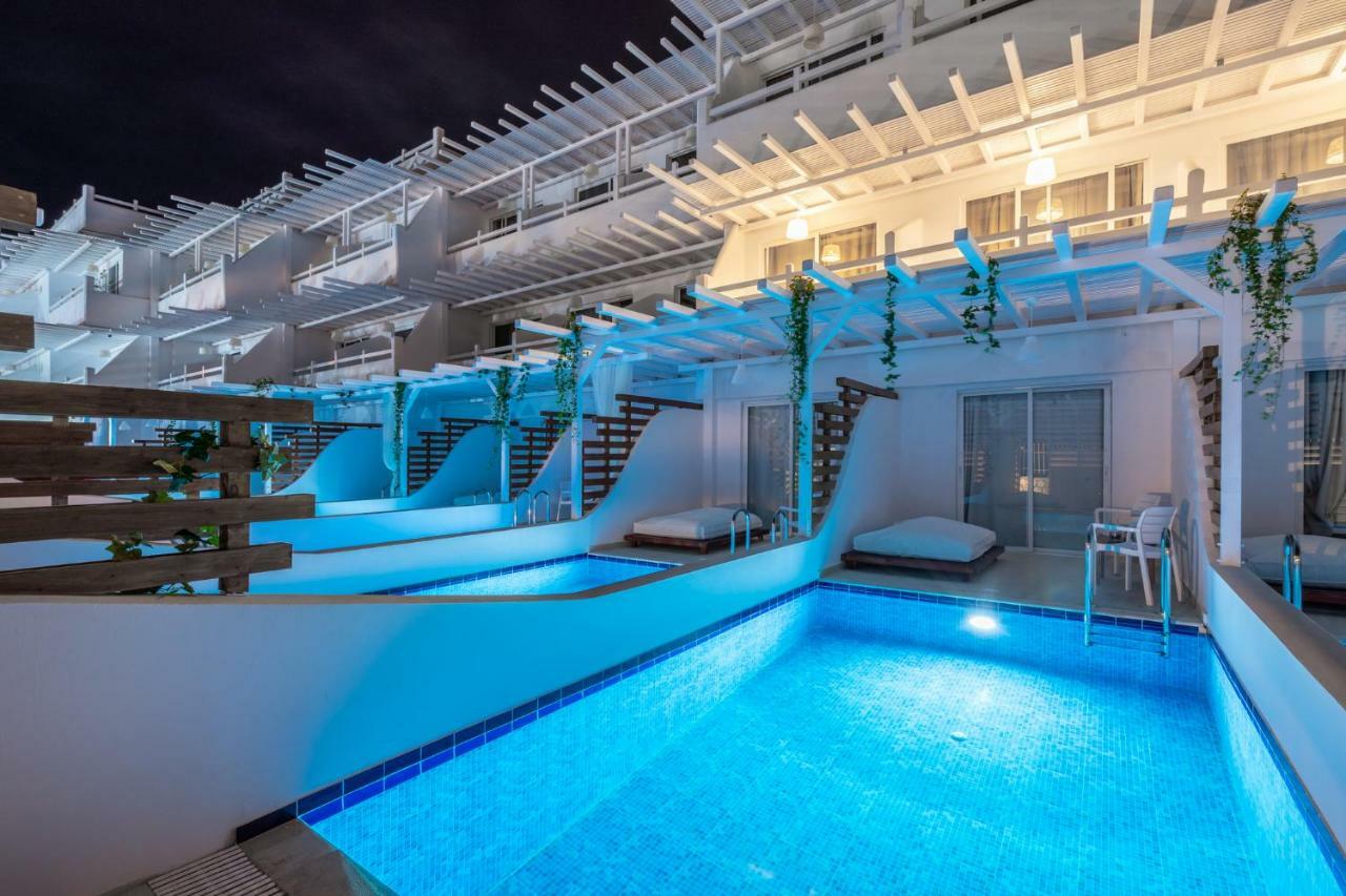 Aloe - Adults Only 4*